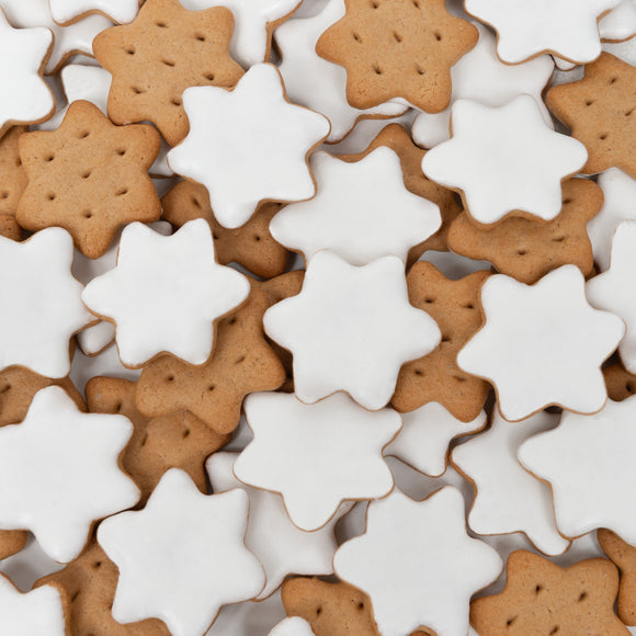 Stervormige witte likkoekjes met glazuur - Geboortesnoepjes.nl